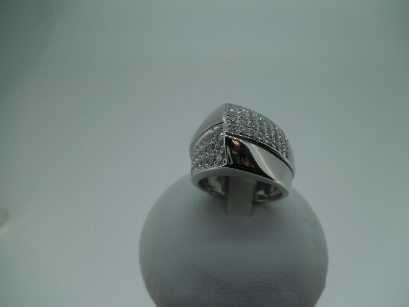 ANELLO "ALFIERI & ST JOHN" ORO B. 750/1000 FASCIA CON DOPPIO PAV&Egrave; CON DIAMANTI T. BRILLANTE DA 0.005 A 0.02 TOT. 1,00 CT G - VS - ALFIERI & ST. JOHN