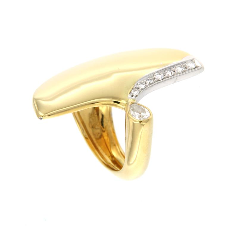 ANELLO - DUE ORI 750/1000 - CON DIAMANTE TAGLIO BRILLANTE E GOCCIA DA 0,35 CT. TOTALE - H - J COLOR SI1 - MIS. 12 - 