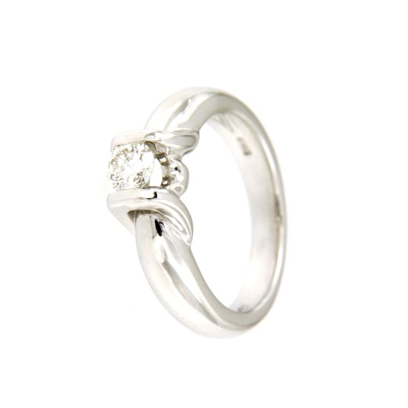 SOLITARIO ORO BIANCO 750/1000 CON DIAMANTE T. BRILLANTE CT 0.28 H - VS - MIS. 10 - 