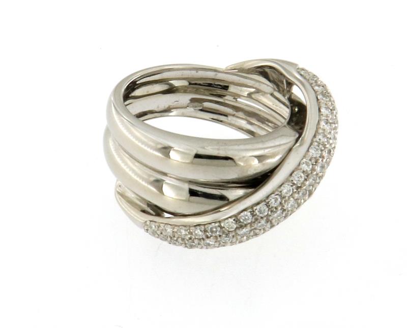 ANELLO ORO BIANCO 750\1000 FASCIA INTRECCIATA CON PAVE' DI DIAMANTI CT 1,20 COLORE H PURE&Igrave;ZZA VS MIS 13 - 