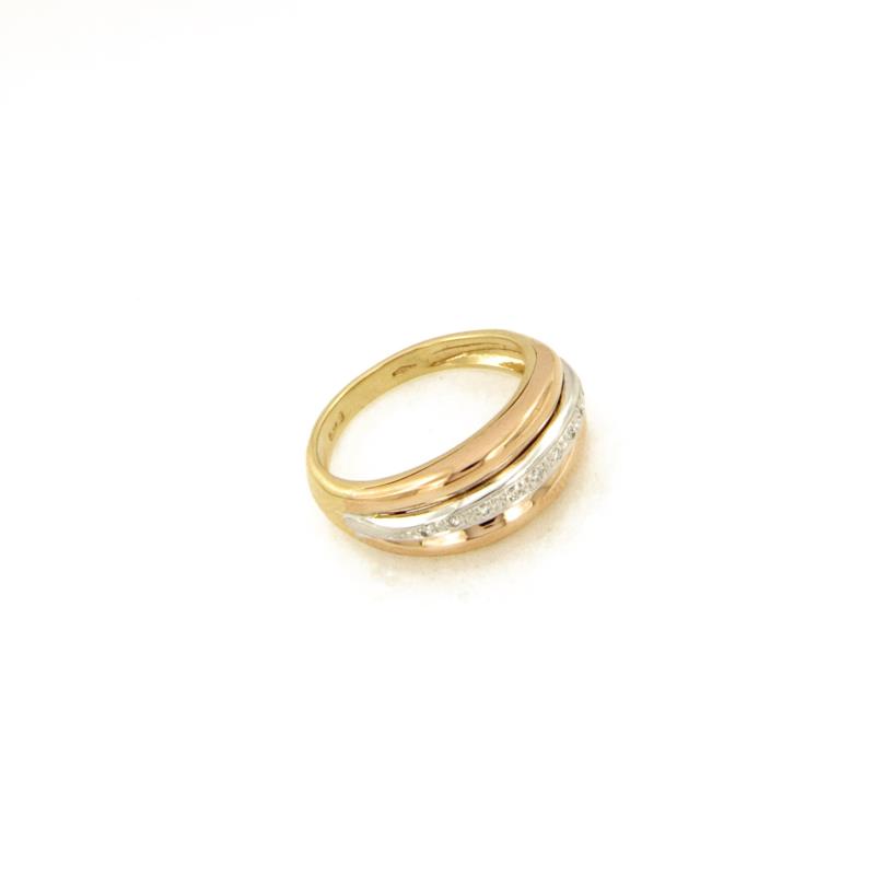 ANELLO TRE ORI 750/1000 CON PAV&Egrave; DIAMANTI TAGLIO BRILLANTE CT 0.05 TOTALI H - SI2 - MIS. 17 (MAX 2 MISURE) - 
