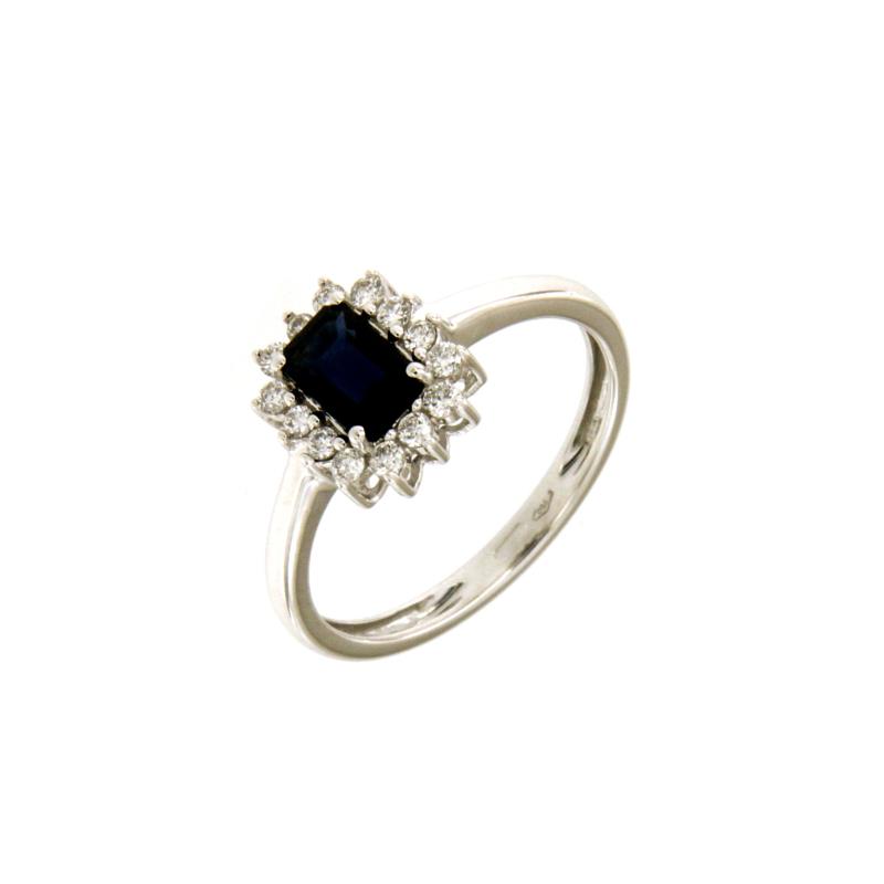ANELLO ORO BIANCO 750/1000 A CONTORNO CON ZAFFIRO OTTAGONALE E DIAMANTI TAGLIO BRILLANTE CT 0.21 TOTALI G - SI1 - MIS. 14 - 