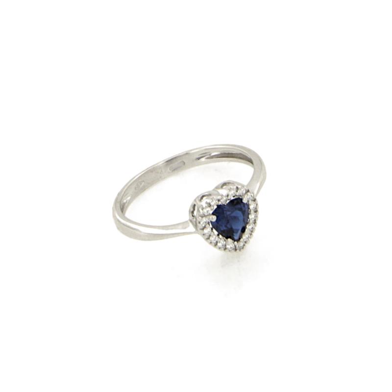 ANELLO ORO BIANCO 750/1000 A CONTORNO CON SINTESI BLU A CUORE E ZIRCONI - MIS. 14 - 