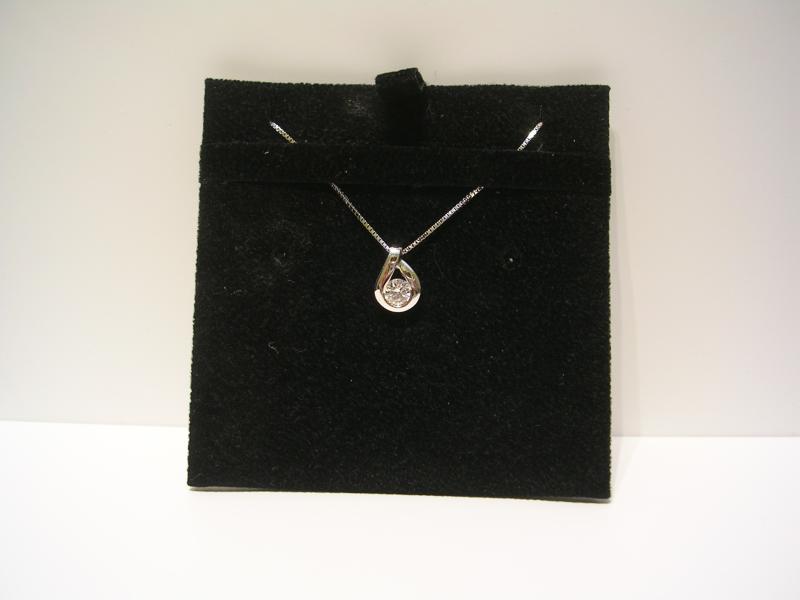 COLLANA CON PUNTO LUCE A GOCCIA IN ORO BIANCO 750/1000 CON DIAMANTE  DA 0.27 CT I VS - 