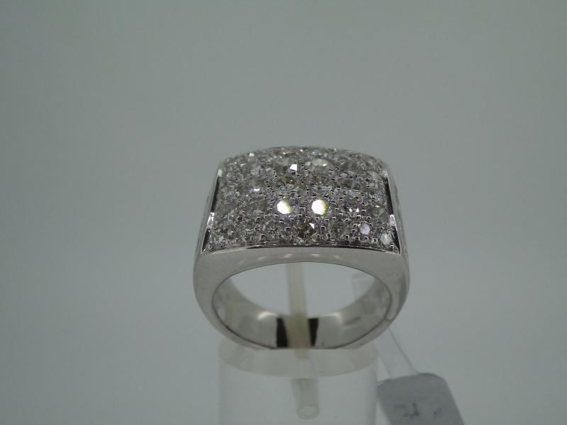 ANELLO ORO BIANCO  750/1000 CON  PAVE' DI DIAMANTI KT 1.85 - 