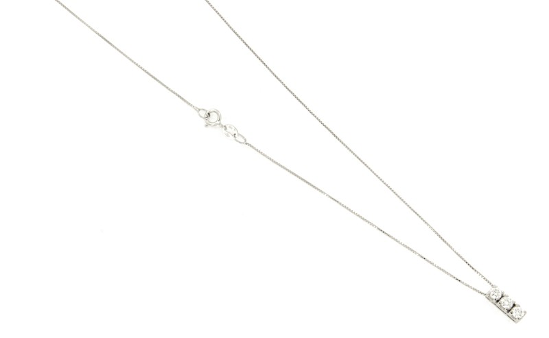 CATENA CON PENDENTE ORO BIANCO 750/1000 TRILOGY CON DIAMANTI TAGLIO BRILLANTE CT 0.21 G - SI1 TOTALI - CM. 40 - 