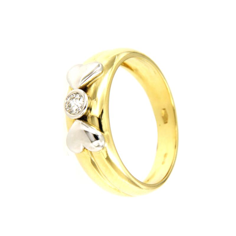 ANELLO DUE ORI 750/1000 CON CUORI E DIAMANTE TAGLIO BRILLANTE CT 0.10 H - SI2 - MIS. 15 - 