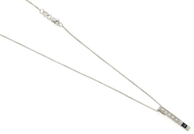 BLISS - CATENA CON PENDENTE - ORO BIANCO 750/1000 - FIAMMIFERO CON ZAFFIRO E DIAMANTI TAGLIO BRILLANTE CT 0.04 TOTALI H - VS2 - CM. 41 - BLISS